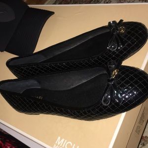 Brand new Michael kors flats